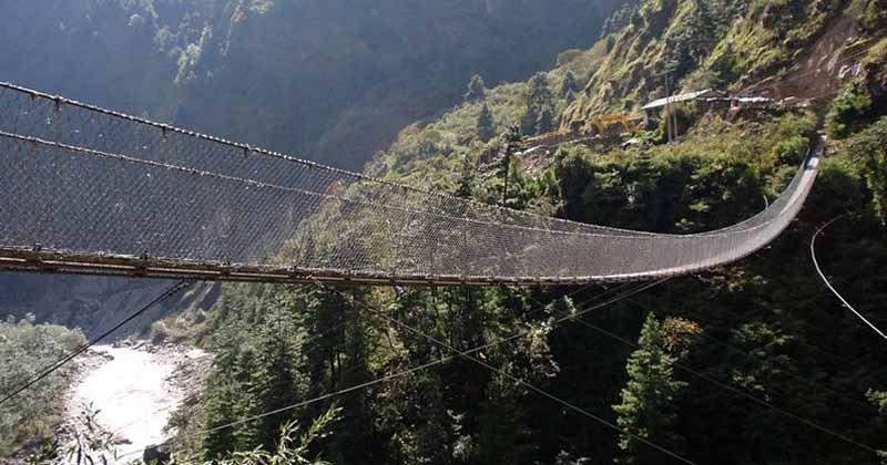 Le pont suspendu de Ghasa Npal