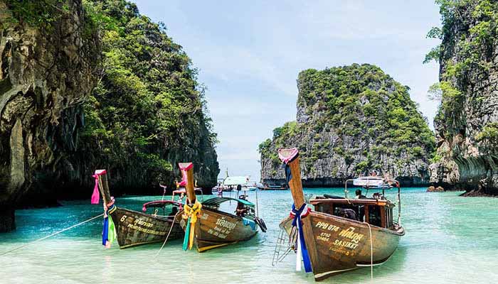 phi phi Island